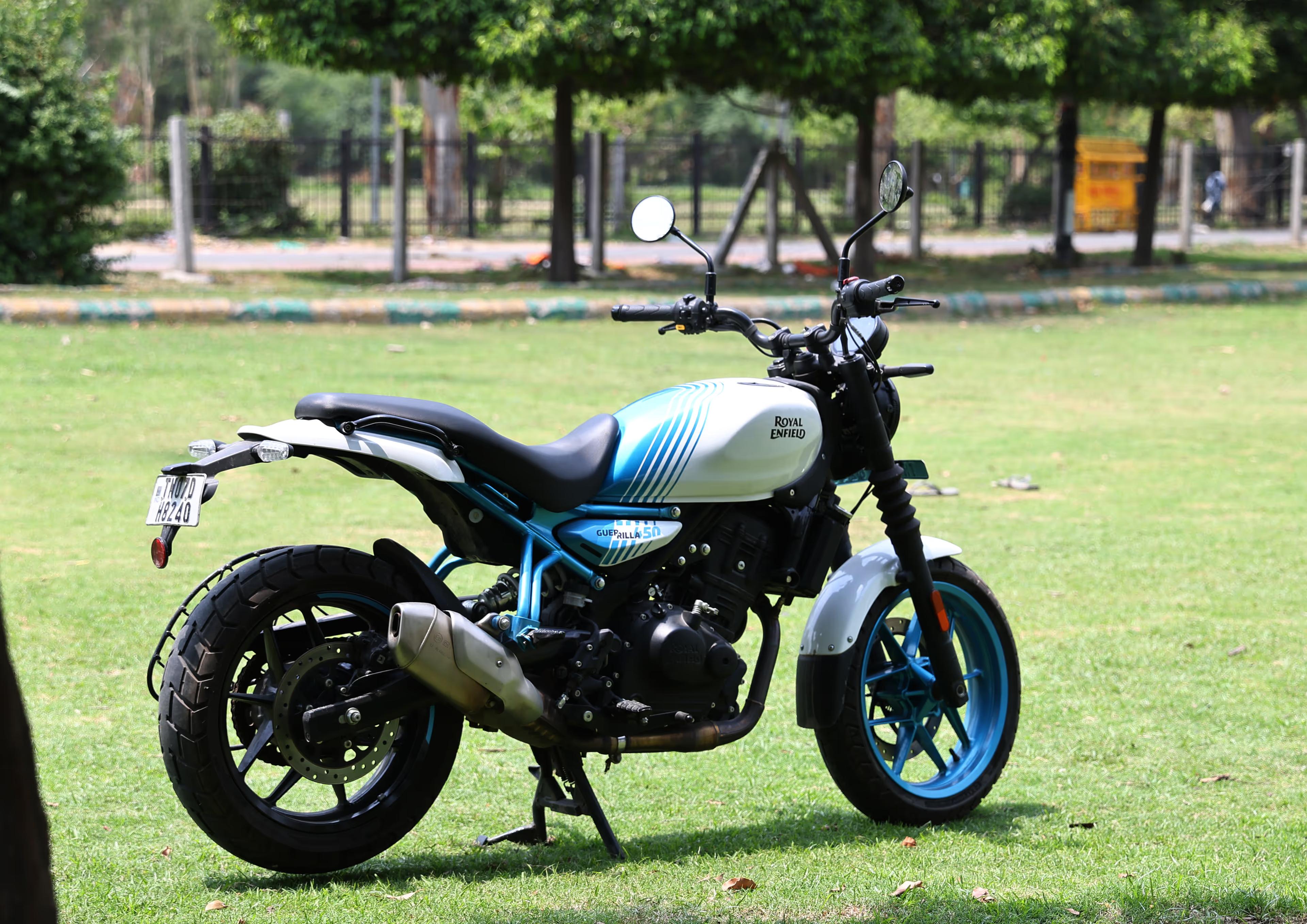 Royal Enfield Guerrilla 450 Review: Neo-Roadster Redefining Middleweight Motorcycling in India 0Z6A2314.webp