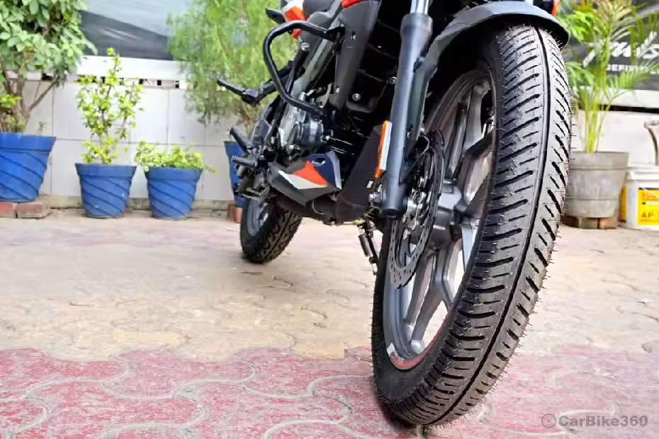 Bajaj Pulsar NS 125 images Bajaj Pulsar NS 125 images