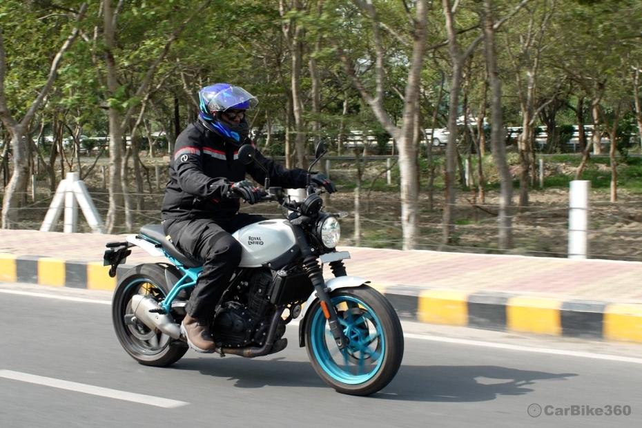 Royal enfield guerrilla 450 front right side view Royal enfield guerrilla 450 front right side view