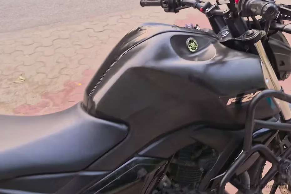 Yamaha FZS-FI V3 images Yamaha FZS-FI V3 images