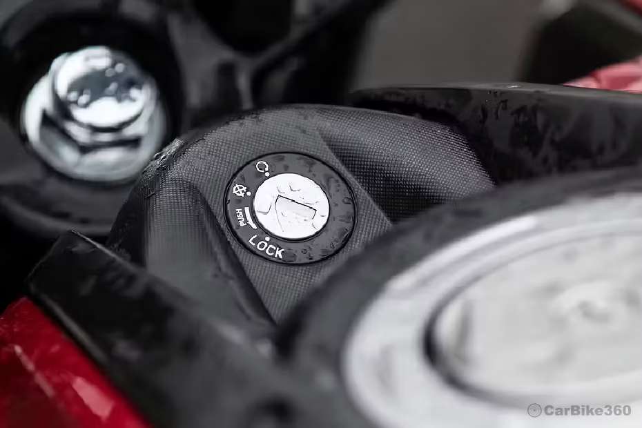 Yamaha FZS-FI V4 images Yamaha FZS-FI V4 images