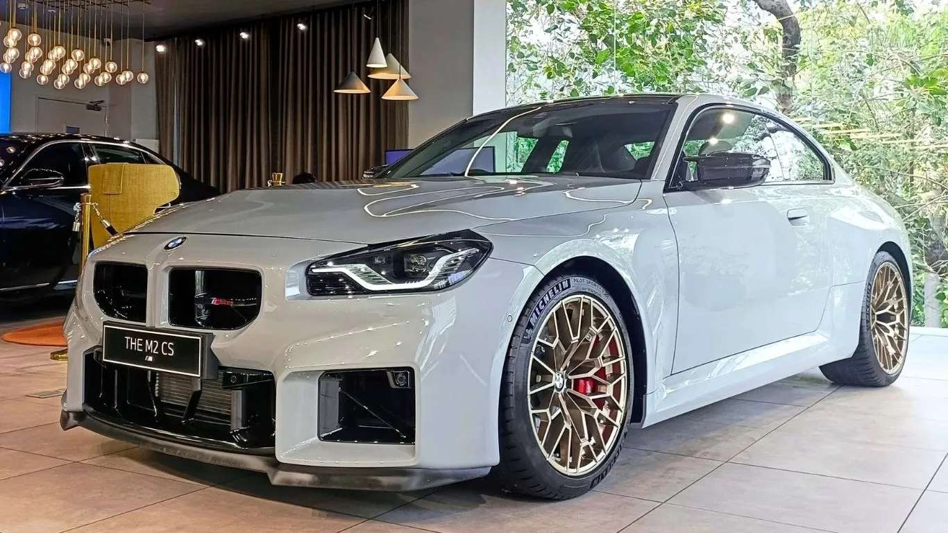BMW M2 CS