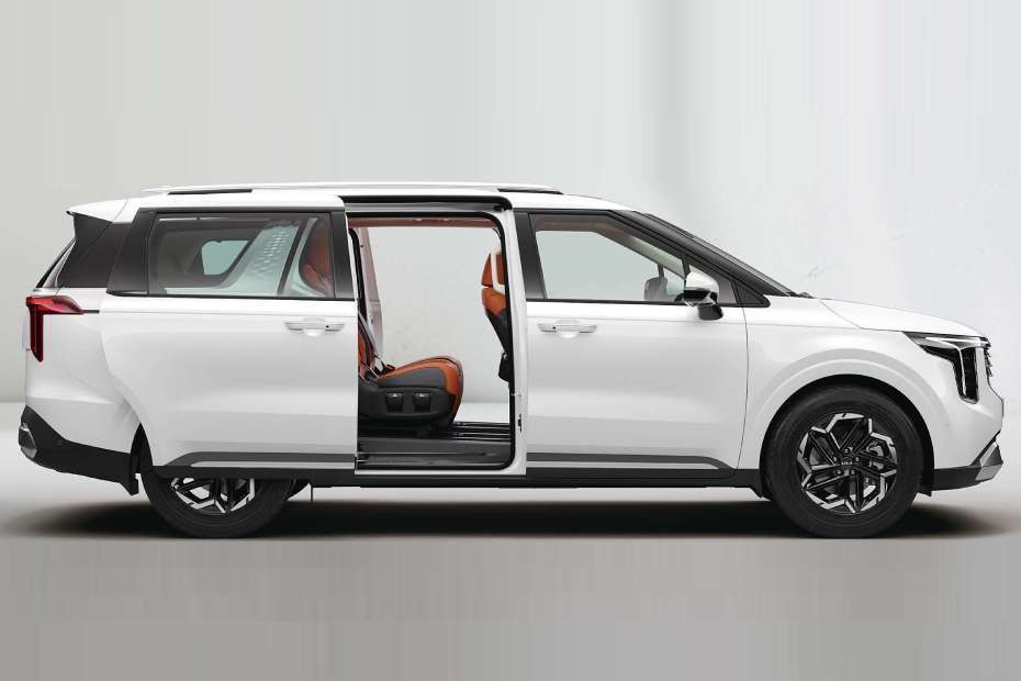 Kia Carnival Right Side View Kia Carnival Right Side View