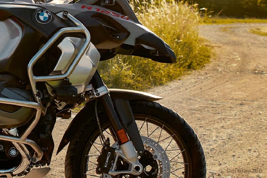 Bmw r 1250 gs adventure front tyre view Bmw r 1250 gs adventure front tyre view