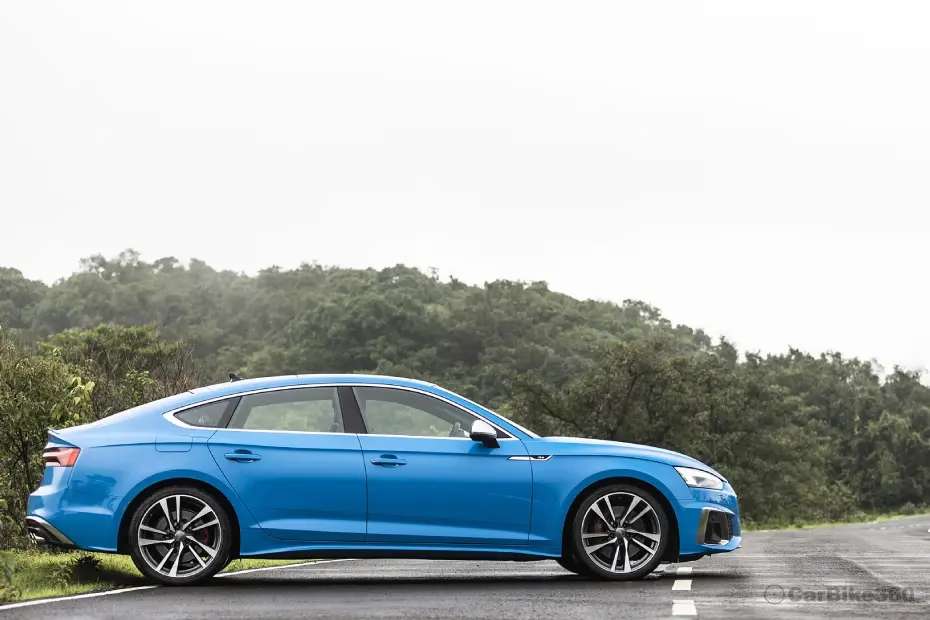 Audi S5 Sportback Right Side View Audi S5 Sportback Right Side View