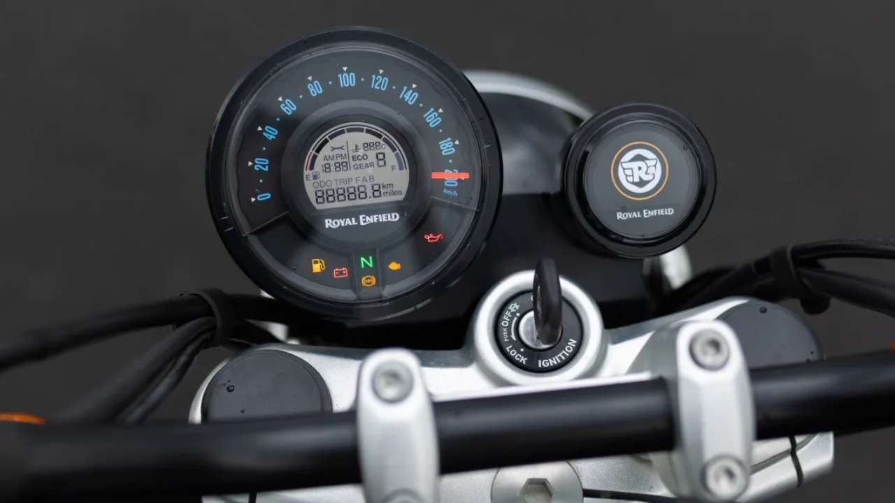Super Meteor 650 Console Super Meteor 650 Console
