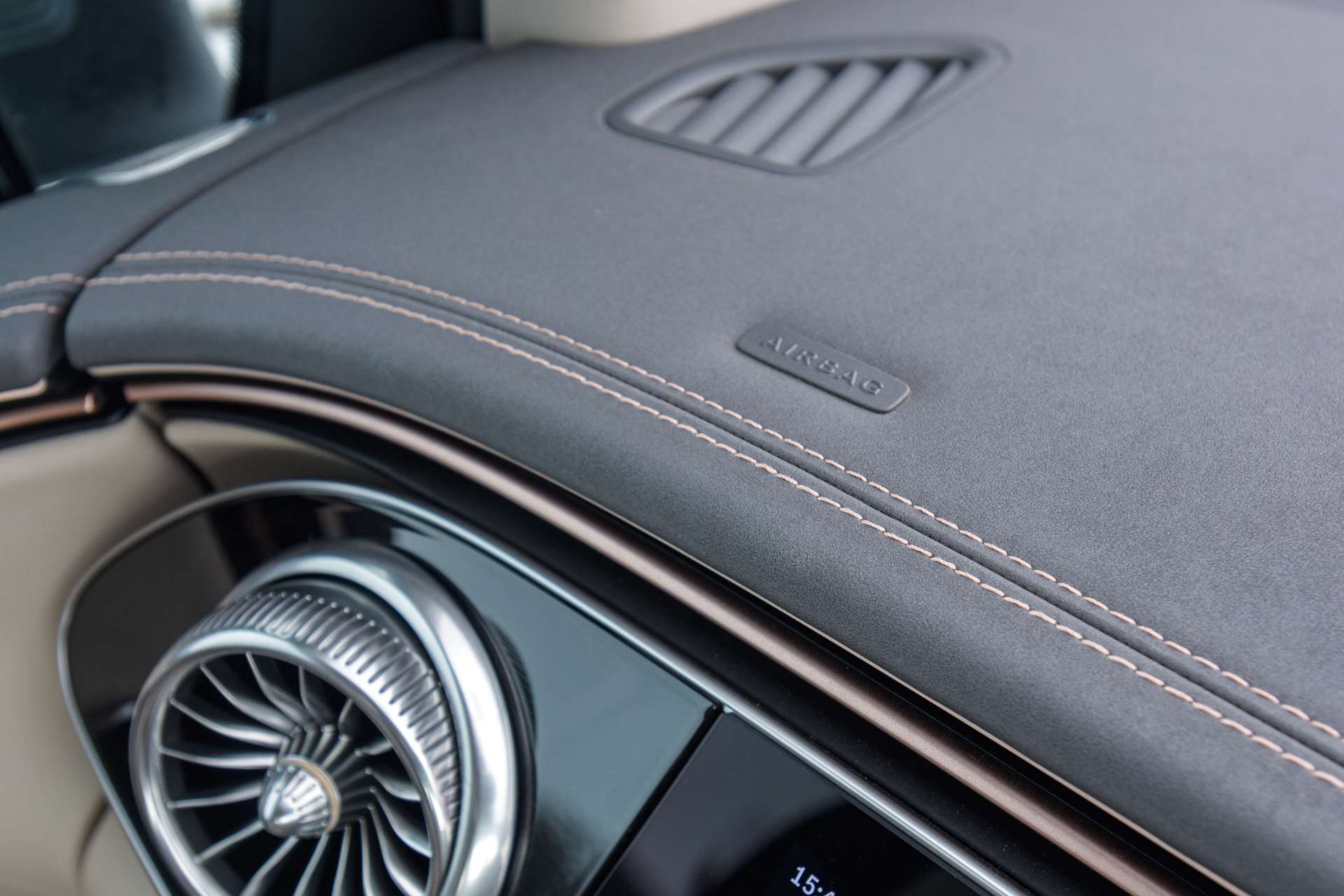 Mercedes-Benz EQS SUV Airbags Mercedes-Benz EQS SUV Airbags