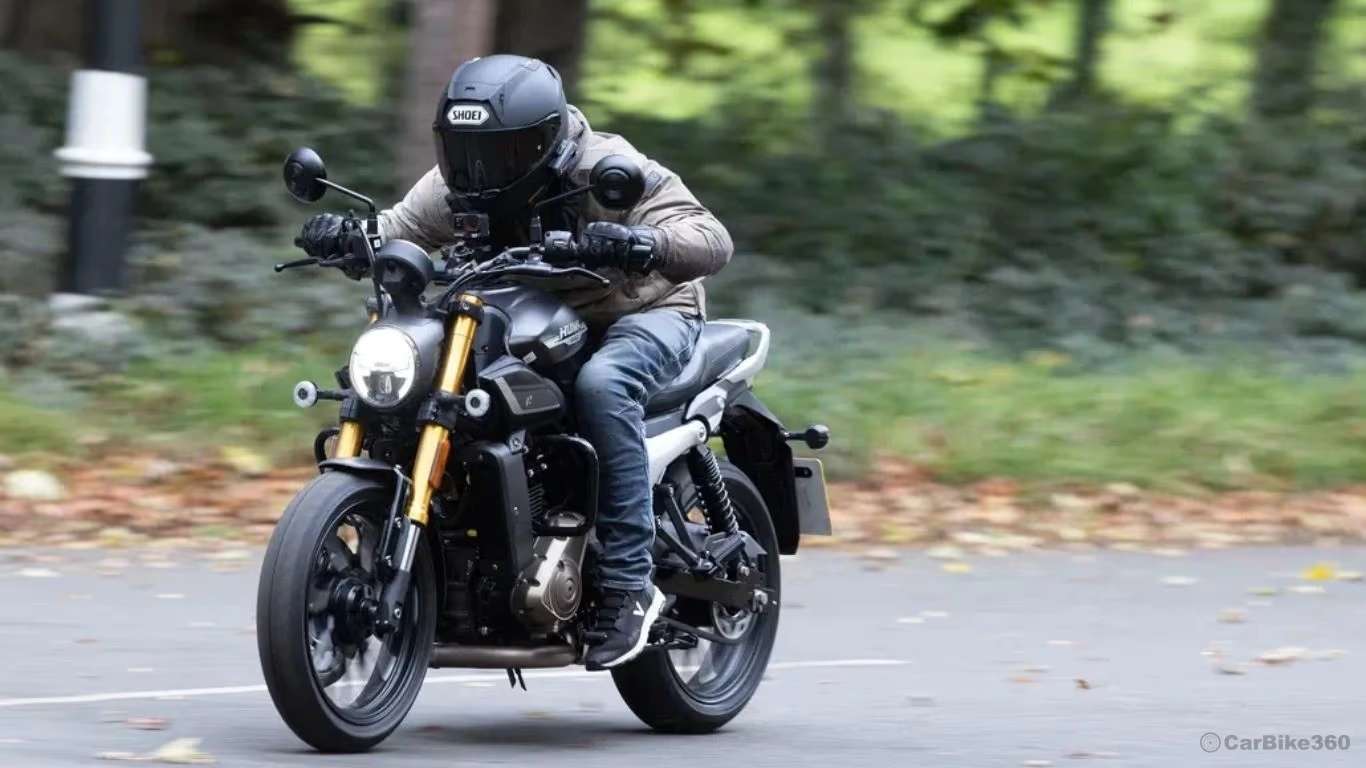 Hero MotoCorp Enters France, Unveils the High-Performance Hunk 440 with Euro 5 Compliance Audio