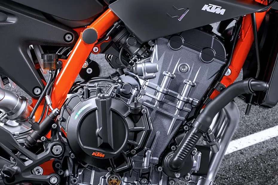 KTM 890 Duke R images KTM 890 Duke R images