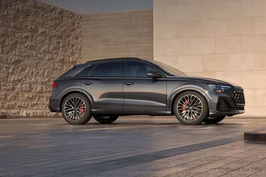 Audi SQ8 Right Side Audi SQ8 Right Side