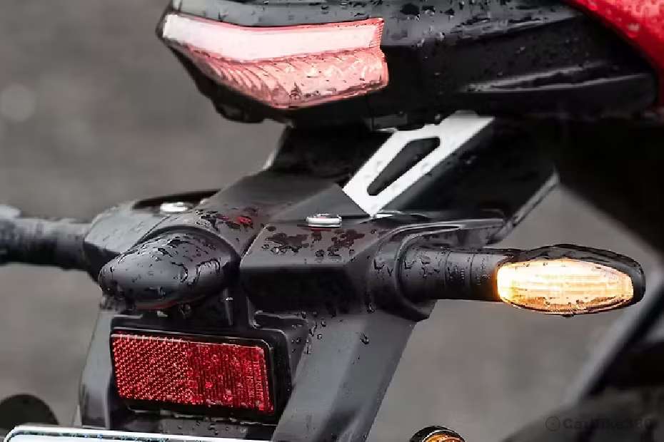 Yamaha FZS-FI V4 images Yamaha FZS-FI V4 images