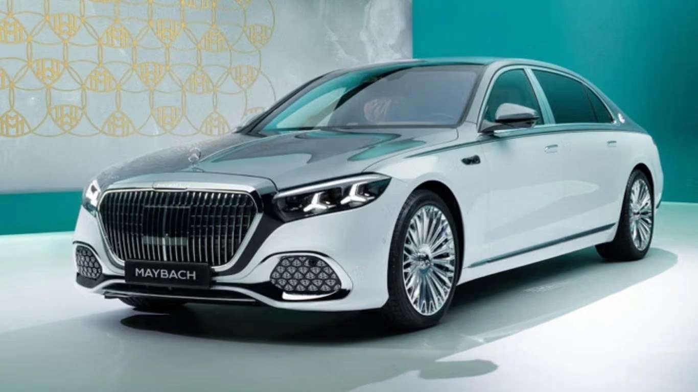 Mercedes Maybach Front View Design