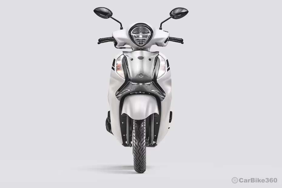 Yamaha Fascino 125 Fi Hybrid Front View Yamaha Fascino 125 Fi Hybrid Front View