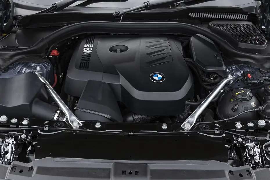 BMW 5 Series Engine Shot BMW 5 Series Engine Shot