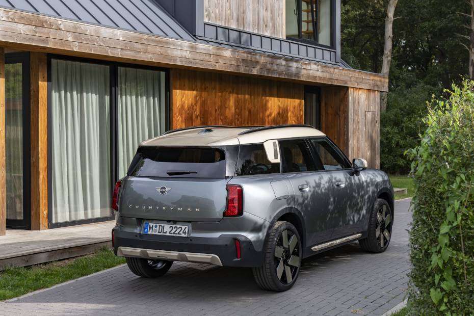 Mini Countryman Electric Right Rear Three Quarter Mini Countryman Electric Right Rear Three Quarter