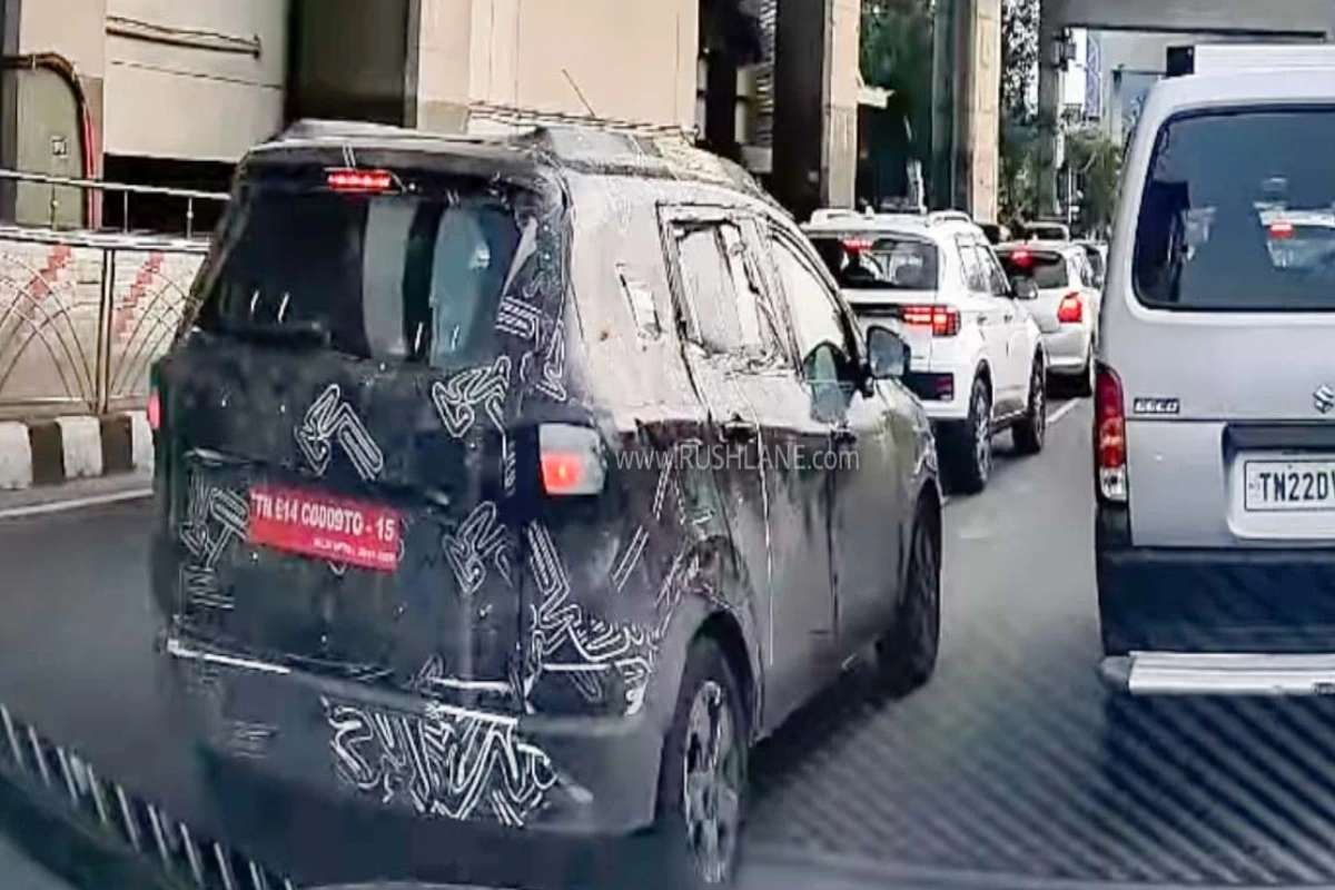 Renault Triber Spy Shot