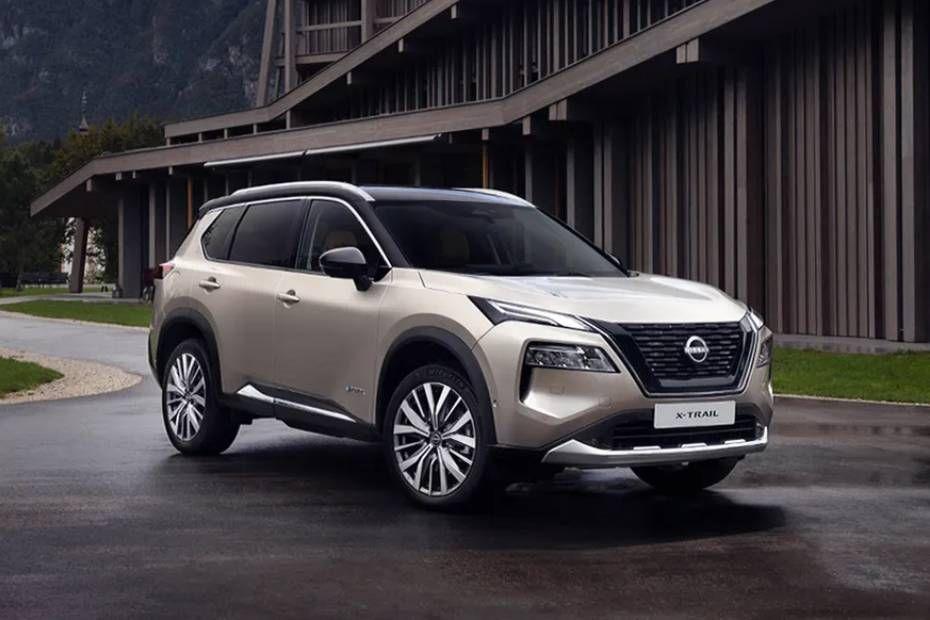 Nissan X-Trail Right Front Three Quarter Nissan X-Trail Right Front Three Quarter