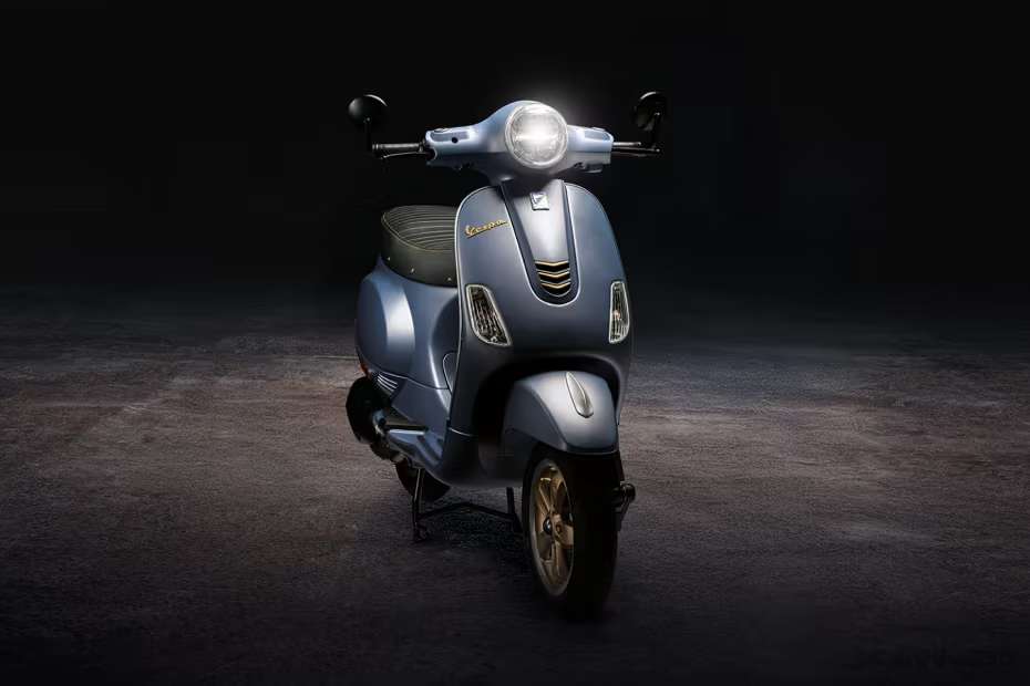 Vespa Officina 8 Headlight View Vespa Officina 8 Headlight View