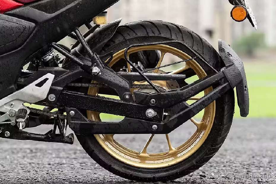 Yamaha FZS-FI V4 images Yamaha FZS-FI V4 images