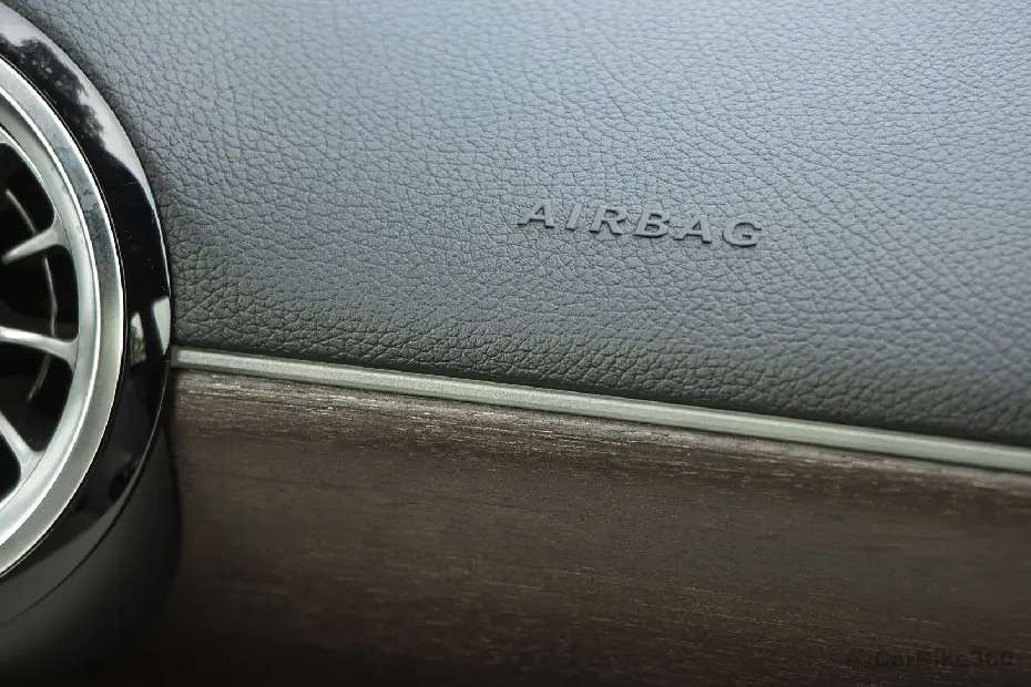 Mercedes-Benz A-Class Limousine Front Passenger Airbag Mercedes-Benz A-Class Limousine Front Passenger Airbag