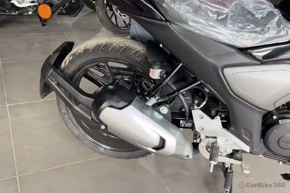 Yamaha FZ-FI Exhaust Yamaha FZ-FI Exhaust
