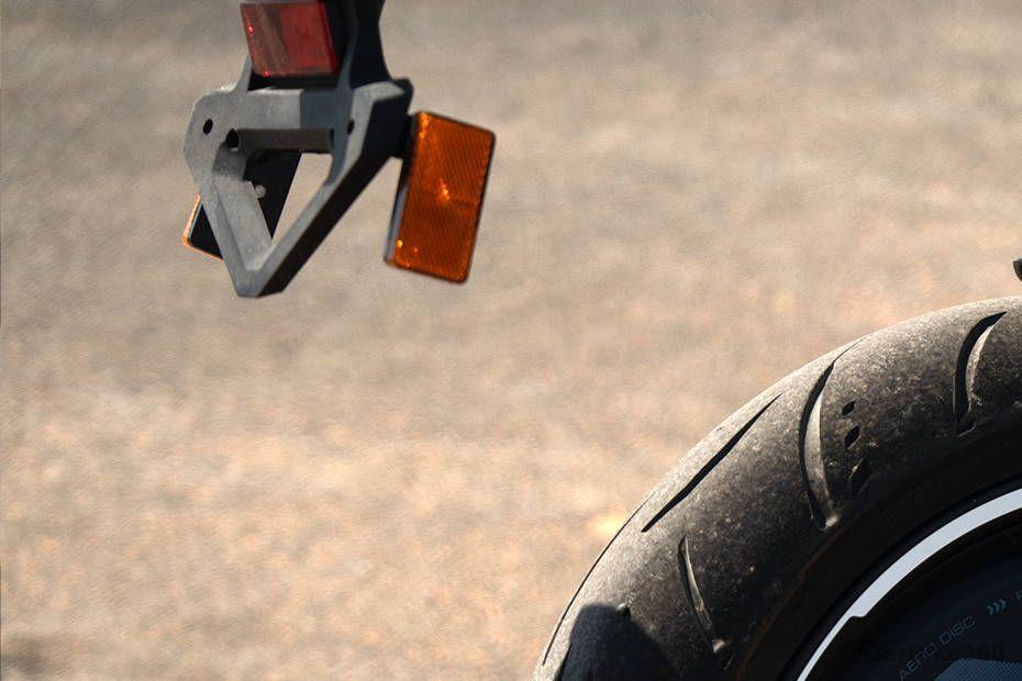 अल्ट्रावाइलेट एफ77 सुपरस्ट्रीट images अल्ट्रावाइलेट एफ77 सुपरस्ट्रीट images