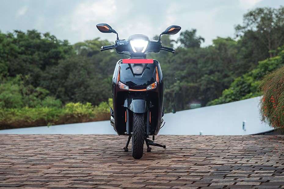 Hero Destini 125 front View Hero Destini 125 front View