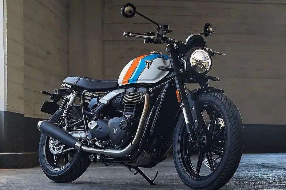 Triumph Speed Twin 900 Right Front Three Quarter Triumph Speed Twin 900 Right Front Three Quarter
