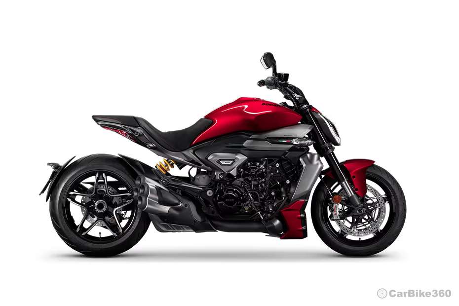 Ducati XDiavel V4 Burning Red Color Ducati XDiavel V4 Burning Red Color